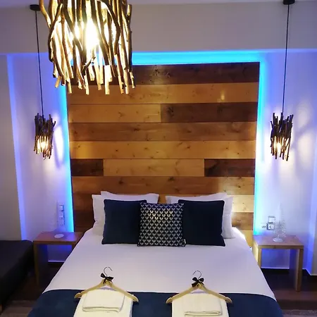 Rest On The Pedestrian Street *