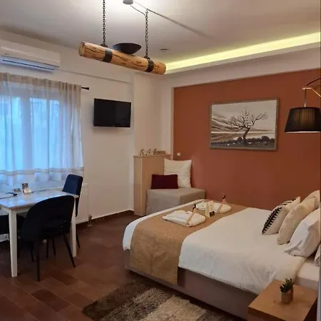 Rest On The Pedestrian Street Apartment Kalavryta