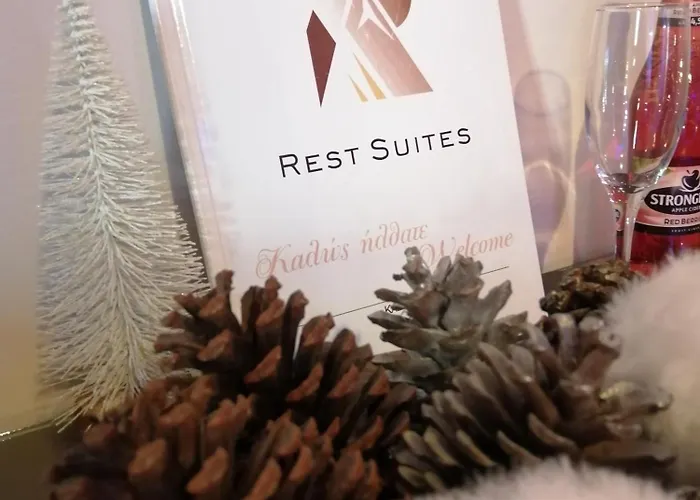 Rest On The Pedestrian Street カラブリタ