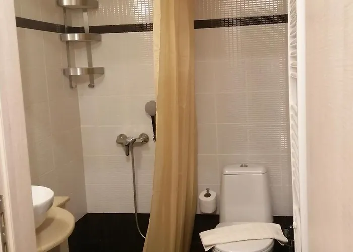 Rest On The Pedestrian Street Apartamento Kalavryta